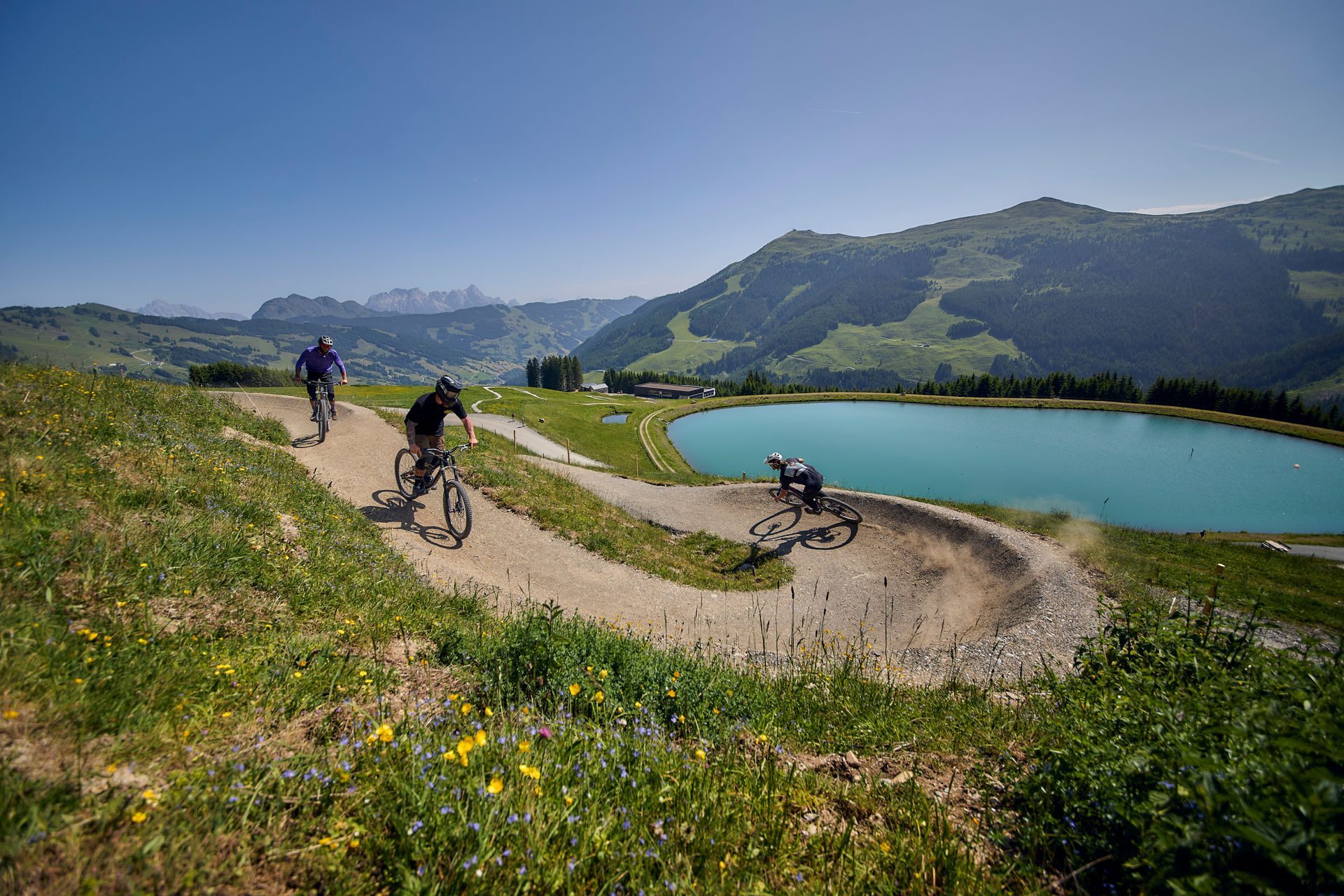 12er Sky Line - Bild 13